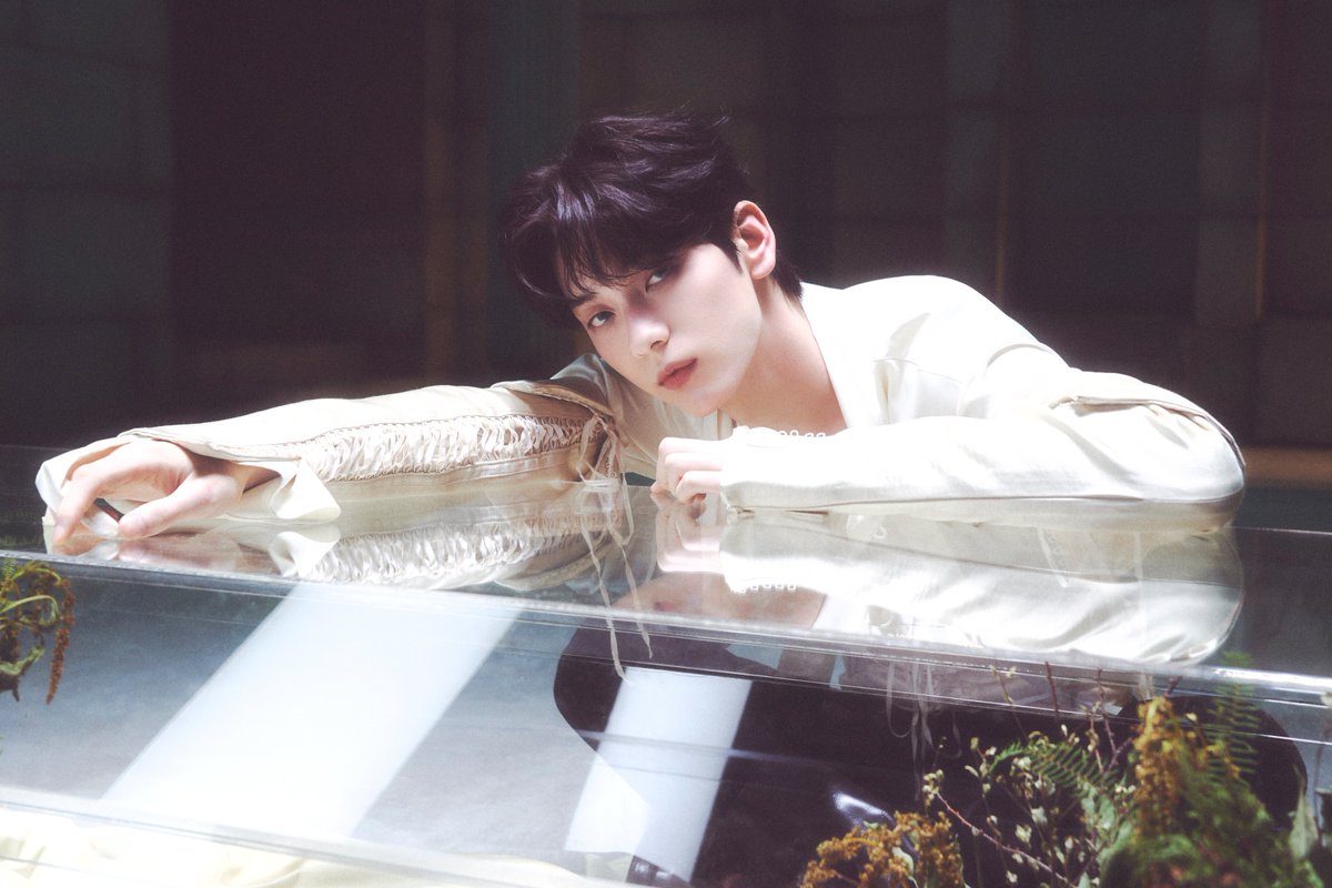 BIGHIT_MUSIC's tweet image. minisode 3: TOMORROW - Concept Photo 'Romantic' - #수빈 (#SOOBIN)
🧡 bit.ly/3vbVfvW

#투모로우바이투게더 #TOMORROW_X_TOGETHER #TXT #minisode3 #TOMORROW #TXT_Romantic