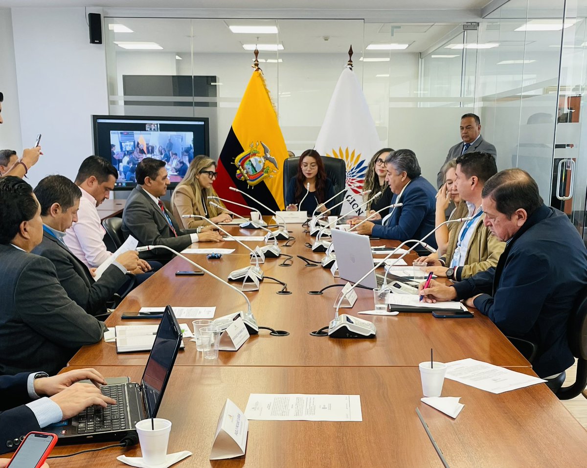 RegimenEconomAN's tweet image. Sesión 034 . Expertos en compras públicas exponen observaciones a las reformas del Sistema Nacional de Compras Públicas asambleanacional.gob.ec/es/noticia/945 @NathalyFarinan @JorgeAlvarezLa6 @P_Cisneros @EckennerR @crisvega_eloro @pepevallejo_a @JuanPabloMolina @MercedesErbs @manuelboadn