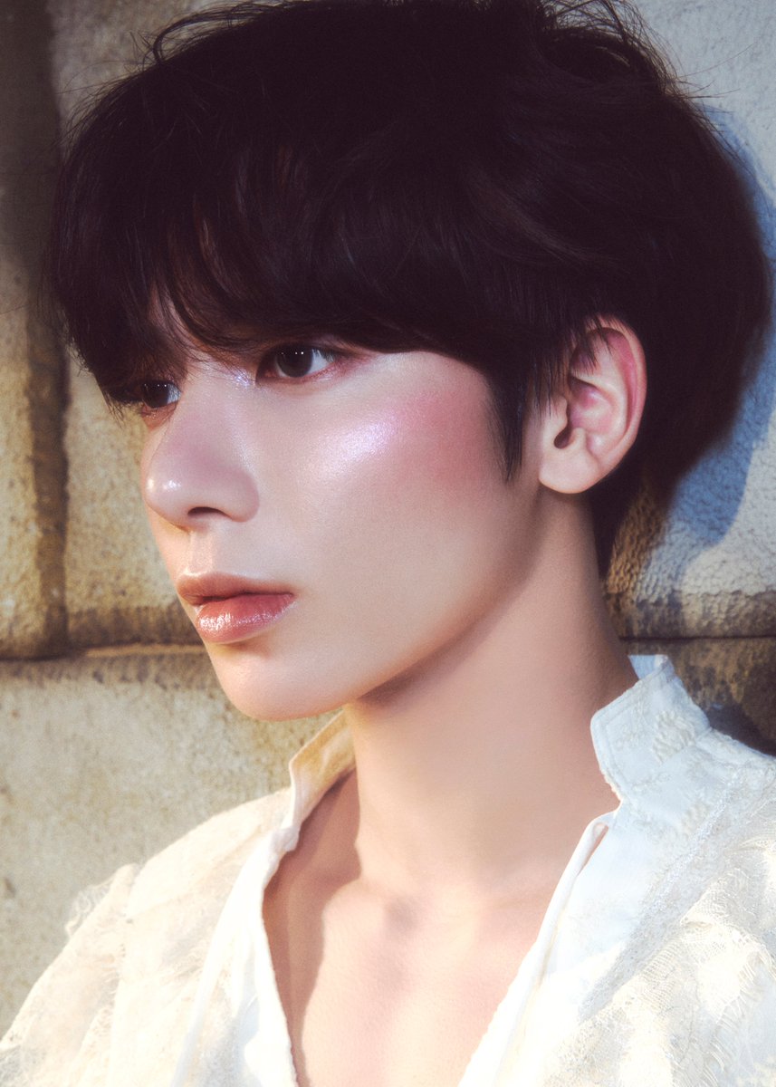 BIGHIT_MUSIC's tweet image. minisode 3: TOMORROW - Concept Photo 'Romantic' - #태현 (#TAEHYUN)
🧡 bit.ly/3vbVfvW

#투모로우바이투게더 #TOMORROW_X_TOGETHER #TXT #minisode3 #TOMORROW #TXT_Romantic