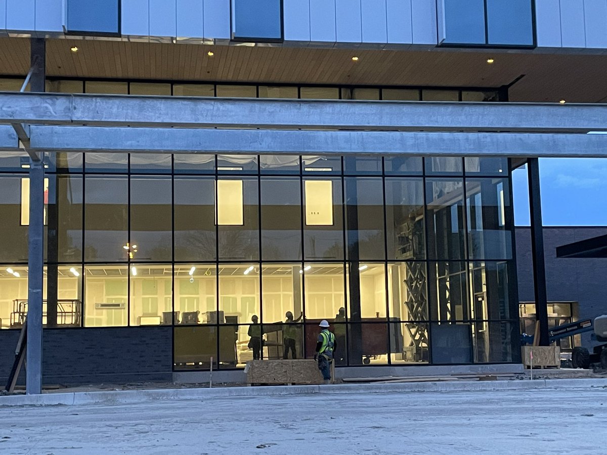 LHJH Library tweet media