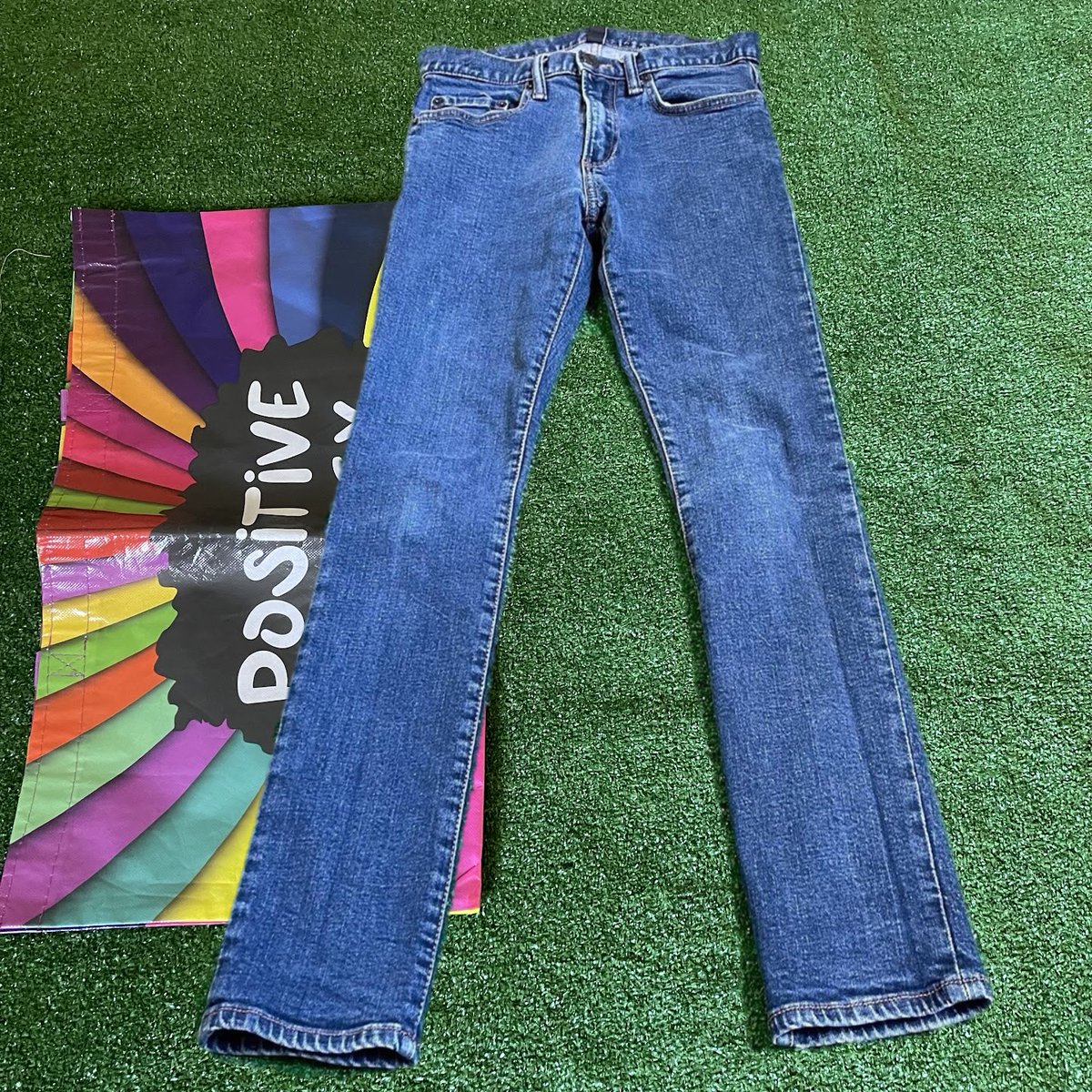 myclosetym's tweet image. GAP Men's Shared Skinny Rinse Mid-Rise Straight Leg Blue Jeans Pants Size 29/30

#GAPFashion
#DenimEssentials
#StraightLegJeans
#MidRiseStyle
#BlueJeans
#Size2930
#VersatileWear
#CasualChic
#EverydayFashion
#TimelessStyle
ebay.com/itm/1263891920…
