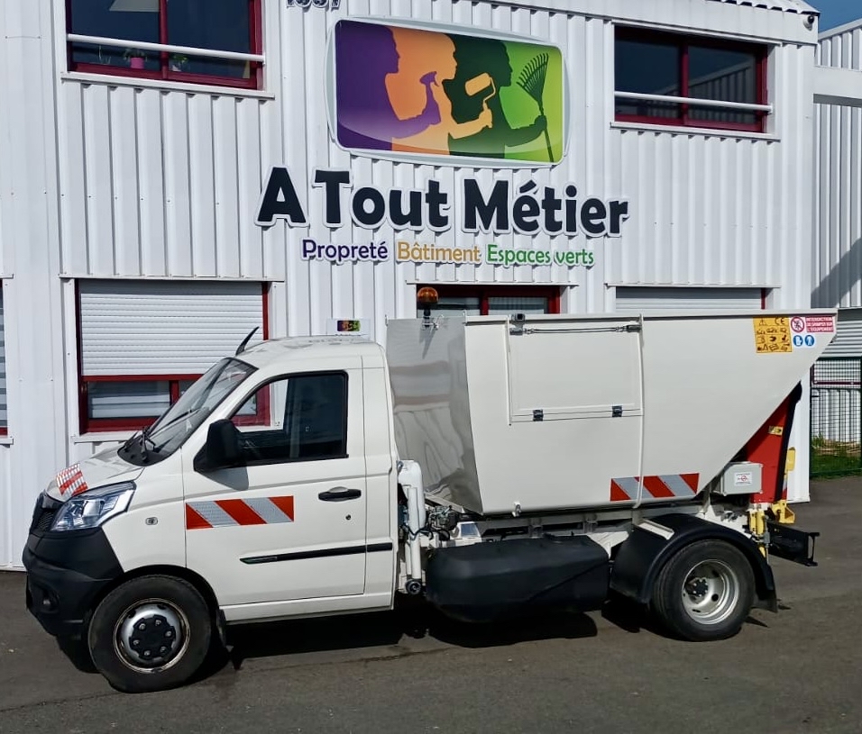 AToutMetier's tweet photo. @AToutMetier  s’équipe d’un camion spécifique BOM dédié aux collectes de déchets ♻️ 

@Angers  @AngersMetropole  Saint-Barthélemy-d’Anjou @suez
@Angers @IciBarth @lafederationEI @lesEIpdl @ChantierEcole @Angers_ALDEV #RSE #association #ESS #insertion https://t.co/mgdx7UjnX2
