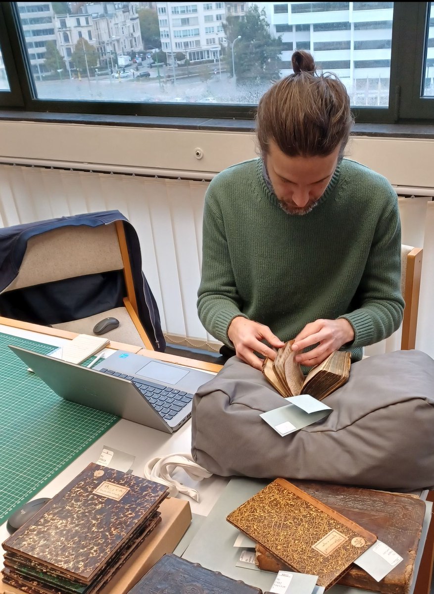 Want to learn about the materiality of rare books and our method for describing them? We have a workshop for you (in Dutch)! Join us from 11 to 14 June in Leuven @SpColl_KULeuven. More information and registration: bit.ly/43qgAhI #rarebooks #bookhistory