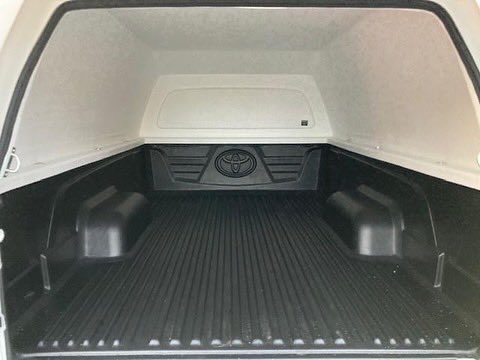RabbitsHire's tweet photo. 🐰 SPECIAL EASTER DEAL 🐰
(WE ARE CALLED RABBITS AFTER ALL!)

TOYOTA HI-LUX SINGLE CAB 4X4 PICKUPS.
CHAPTER 8 COMPLIANT / BEACONS / TOW BAR.
73 PLATES / MANUAL / 2-SEATERS / SECURE TRUCKMAN BOX.

LONG TERM / SHORT TERM / FLEXI OPTIONS - AVAILABLE NOW! https://t.co/DVjKjqSncm