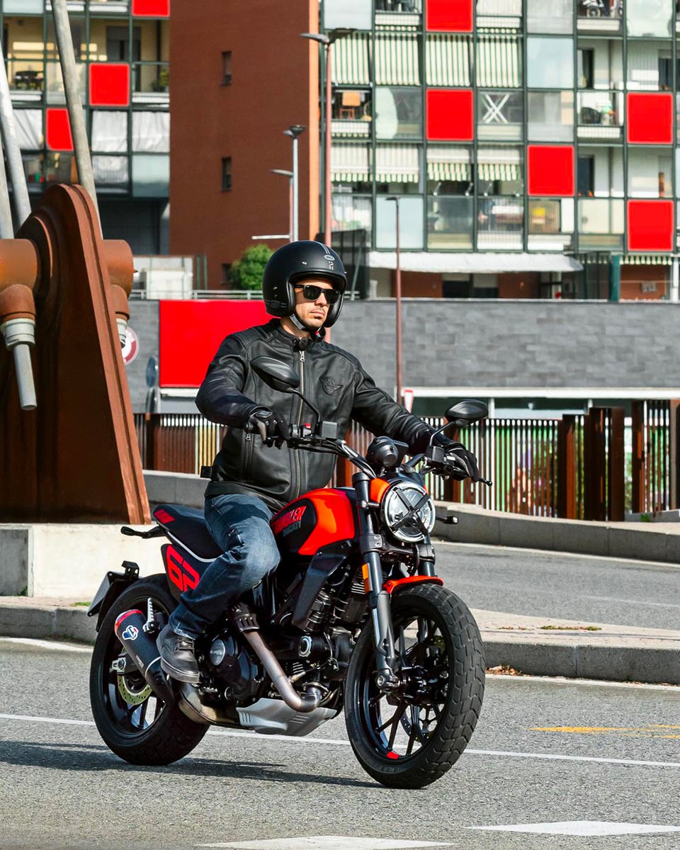 Experience the fastest urban vibe, effortlessly slicing through cityscapes. Break routine, explore hidden corners with a sprinter's attitude. Discover the new Full Throttle from every angle: ducat.it/ScramblerDucati ​ #NextGen #FullThrottle #Scrambler