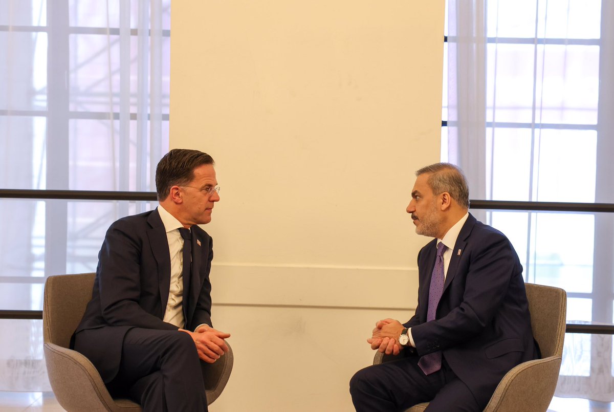 Minister of Foreign Affairs @HakanFidan met with Mark Rutte, Prime Minister of the Netherlands, in Brussels before the official opening of the Nuclear Energy Summit.🇹🇷🇳🇱