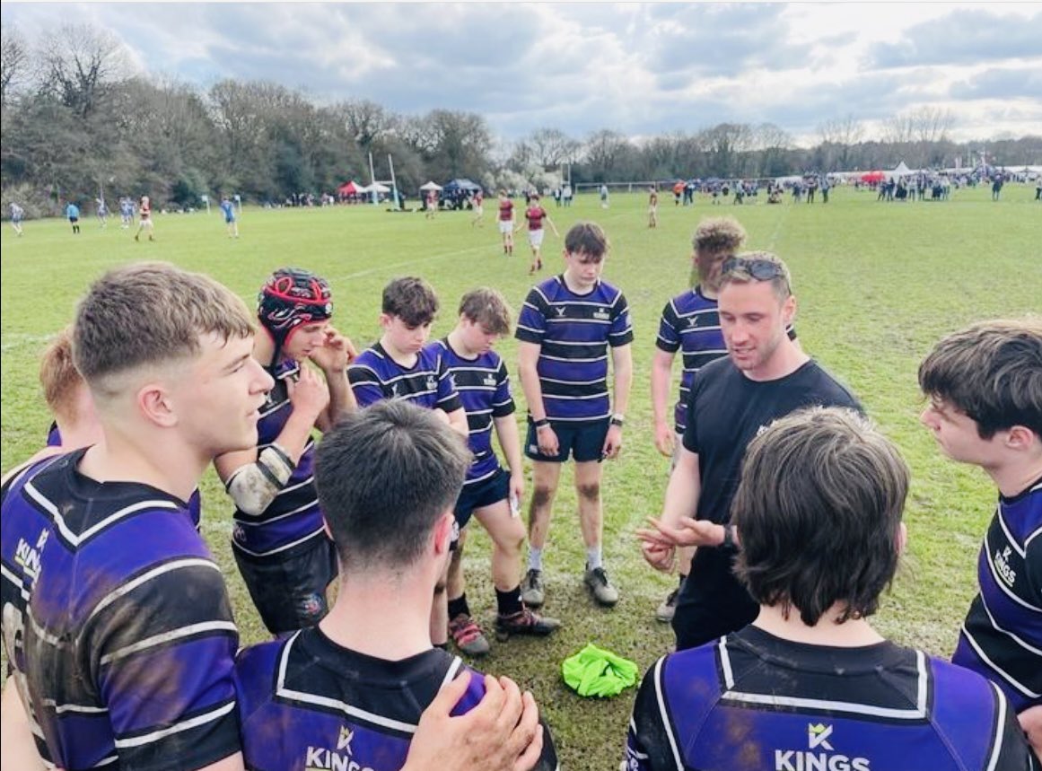 The U16 boys travelled to London on Tuesday to begin their preparation for the very competitive #RosslynPark National Schools’ Sevens! An early night meant a win against Eastbourne & Bedford Modern🏆 Each & every one of them played amazingly! 🏈🏆🏟️ #rugbysevens #rosslynpark7s