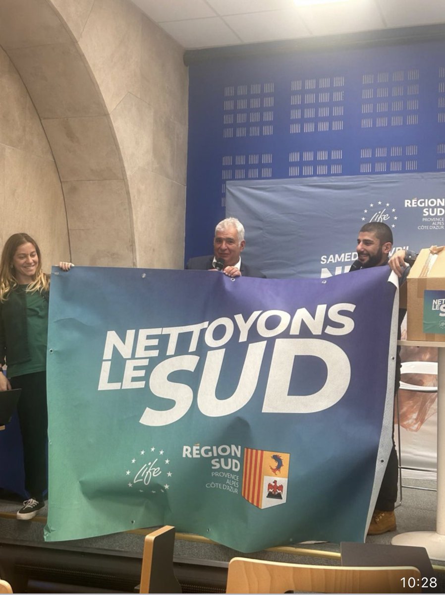 Christophe Madrolle (@cmadrolle) on Twitter photo Heureux de participer à la présentation de la 2éme édition de « Nettoyons le sud » organisée par <a href="/MaRegionSud/">Région Sud</a> en partenariat avec @CleanMyCalanque et <a href="/MerTerre13/">Association MerTerre</a>
Plus de 300 communes participantes cette année 🙏
Info 👉Nettoyons.maregionsud.fr 🌷🌳🐝🐬 Heureux de participer à la présentation de la 2éme édition de « Nettoyons le sud » organisée par <a href="/MaRegionSud/">Région Sud</a> en partenariat avec @CleanMyCalanque et <a href="/MerTerre13/">Association MerTerre</a>
Plus de 300 communes participantes cette année 🙏
Info 👉Nettoyons.maregionsud.fr 🌷🌳🐝🐬