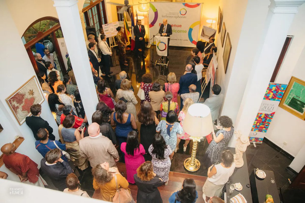 FranceinColombo's tweet photo. 🎤🎶 Retour en photos de la soirée de la #Francophonie ! 
The Ambassador of @JFPactet hosted a reception that gathered all the representatives of the member states of @OIFrancophonie based in 🇱🇰. Former President of Sri Lanka @CBKsrilanka graced the event as Chief Guest.
#lka https://t.co/JfJB5epuqD