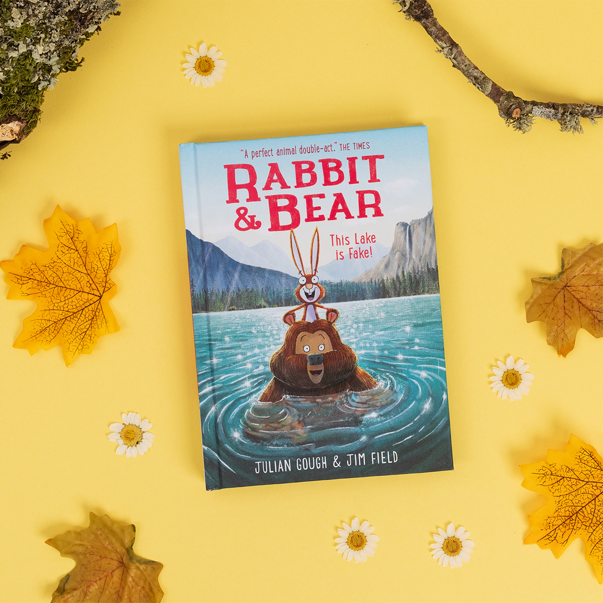 Laugh out loud with Rabbit & Bear in the brand new title in the series, This Lake is Fake! The perfect series to support independent reading from @juliangough and @_JimField 🌼 Out now: brnw.ch/21wI51e #RabbitAndBear