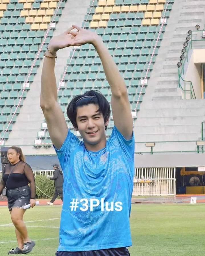 Ch3Plus's tweet photo. สีฟ้านักบอลเขาตึงจัดเลยครับบจารย์ 😍🩵 

#ฟุตบอลช่อง3 #ครบรอบ54ปีช่อง3 #54ปี3Miracles #3Plus https://t.co/4QRr1nlcmN