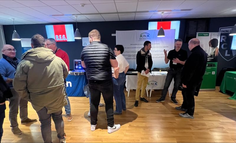 🟢🔵 Le forum Efficacité Énergétique organisé par 
<a href="/Rexel_Group/">Rexel</a> ouvre ses portes✨

📍de 09h00 à 16h00 au Stade Bollaert - Delelis à Lens

Pour rester informé sur nos prochains événements 👉 : lnkd.in/e2McK3PU