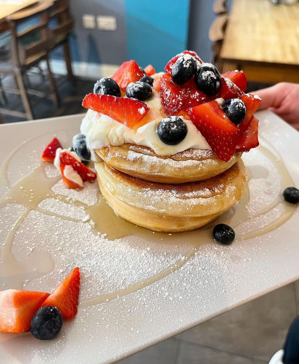 Pancake stack with berries anyone ? 🥞🍓🫐