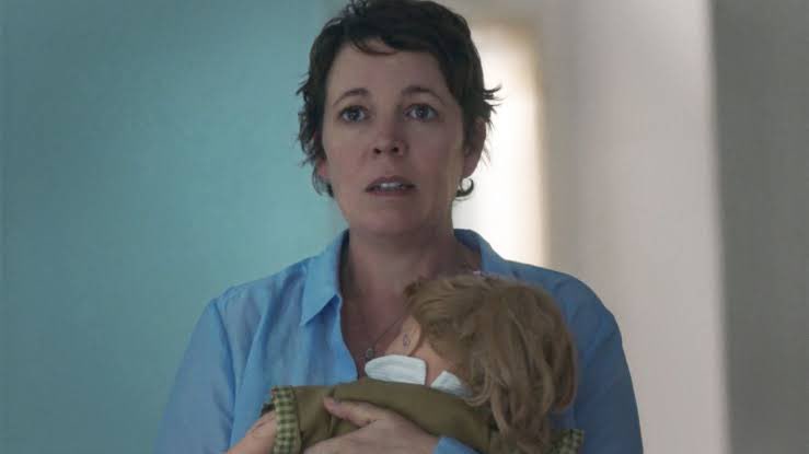 fabianalr_'s tweet image. A Filha Perdida e a maternidade compulsória foi uma postagem que eu fiz na época do lançamento do filme e que hoje retornou com força em mim depois das polêmicas em torno do que a Fernanda falou no BBB. As pessoas têm uma visão muito romântica da maternidade, +