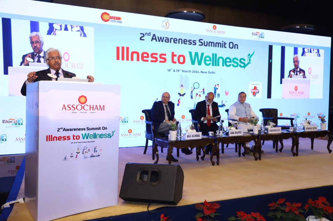 During his Keynote Address, at the #ASSOCHAMAwarenessSummit on #IllnesstoWellness, (Padma Bhushan) Dr. Ashok Seth, Chairman, Fortis Escorts Heart Institute, New Delhi asserted that “wellness should be a mission for everyone. Basic life support is crucial—it saves lives.”  He