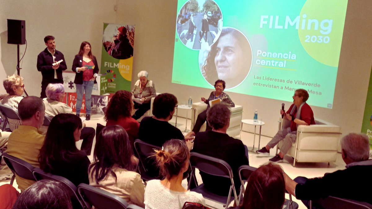Acto de presentación de #FILMing2030, programa formativo cinematográfico de @fundesplai donde participa #FundaciónEsplai para impulsar los #ODS Nuestra compañera @Isa_Ochoa_Soto presenta el proyecto en @CaixaForum en #Madrid. Gracias a la financiación de @MSocialGob