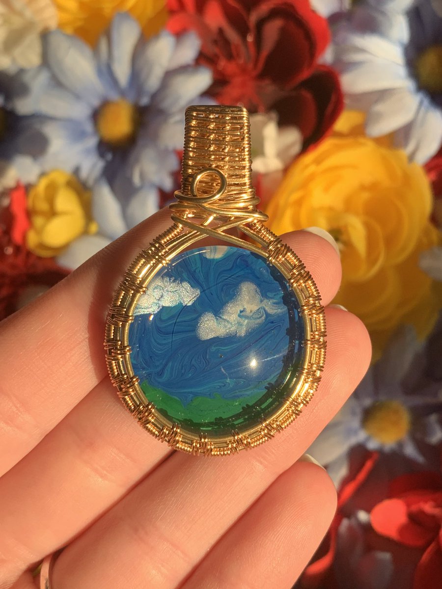 the inspiration and the pendant☁️✨