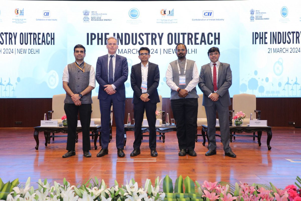 mnreindia's tweet photo. Panel discussion on "International Trade Policies in the Clean / Green Hydrogen Market" emphasized the need for collaborative efforts among countries to establish trade policies for the growing green hydrogen sector.
@The_IPHE @SECI_Ltd @FollowCII
#IPHE #GreenHydrogen https://t.co/QWNwKYL2fh
