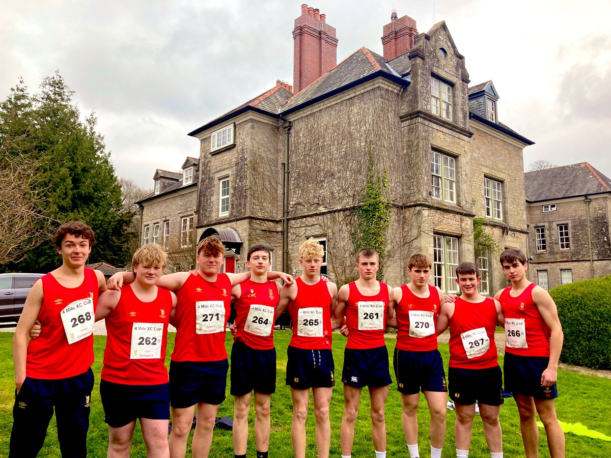 The Four Mile Race is about to start 💪🔴⚫️