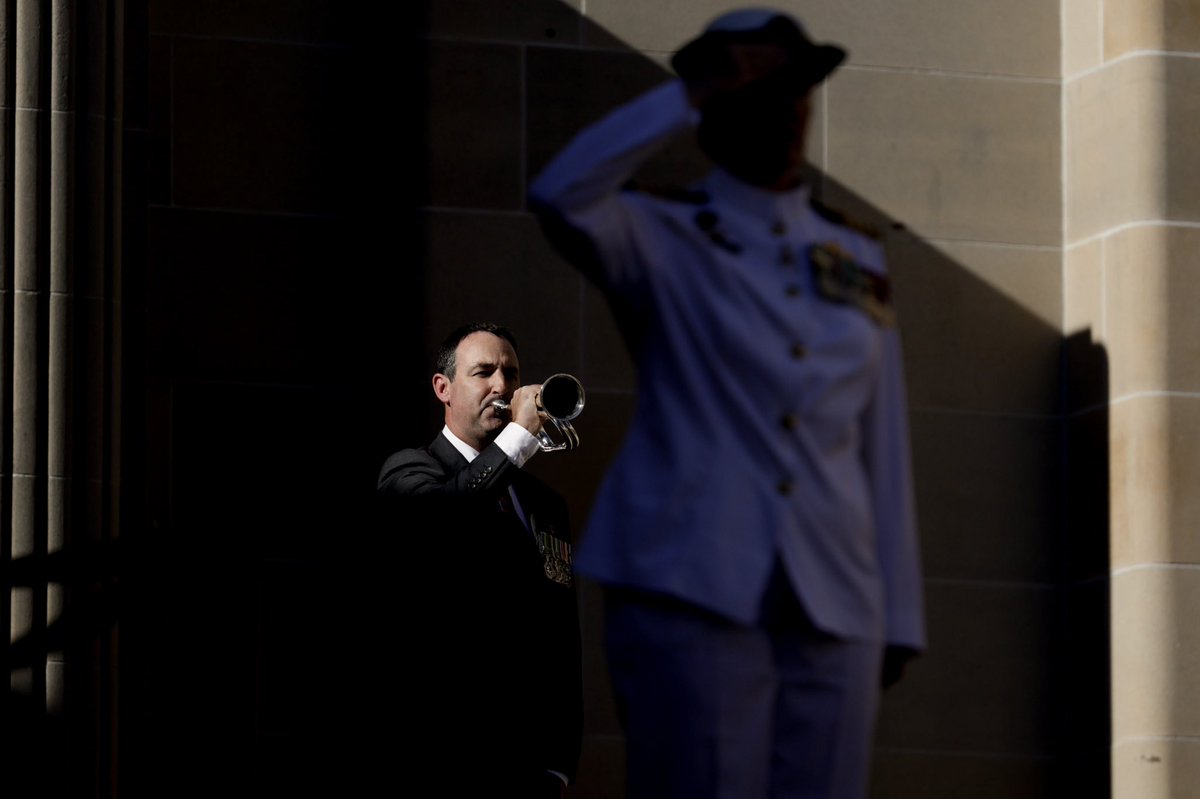 For more than a century, Australia and the United Kingdom Defence personnel have stood shoulder to shoulder. It was an honour to lay a wreath at the Australian War Memorial to remember all of those who have served.