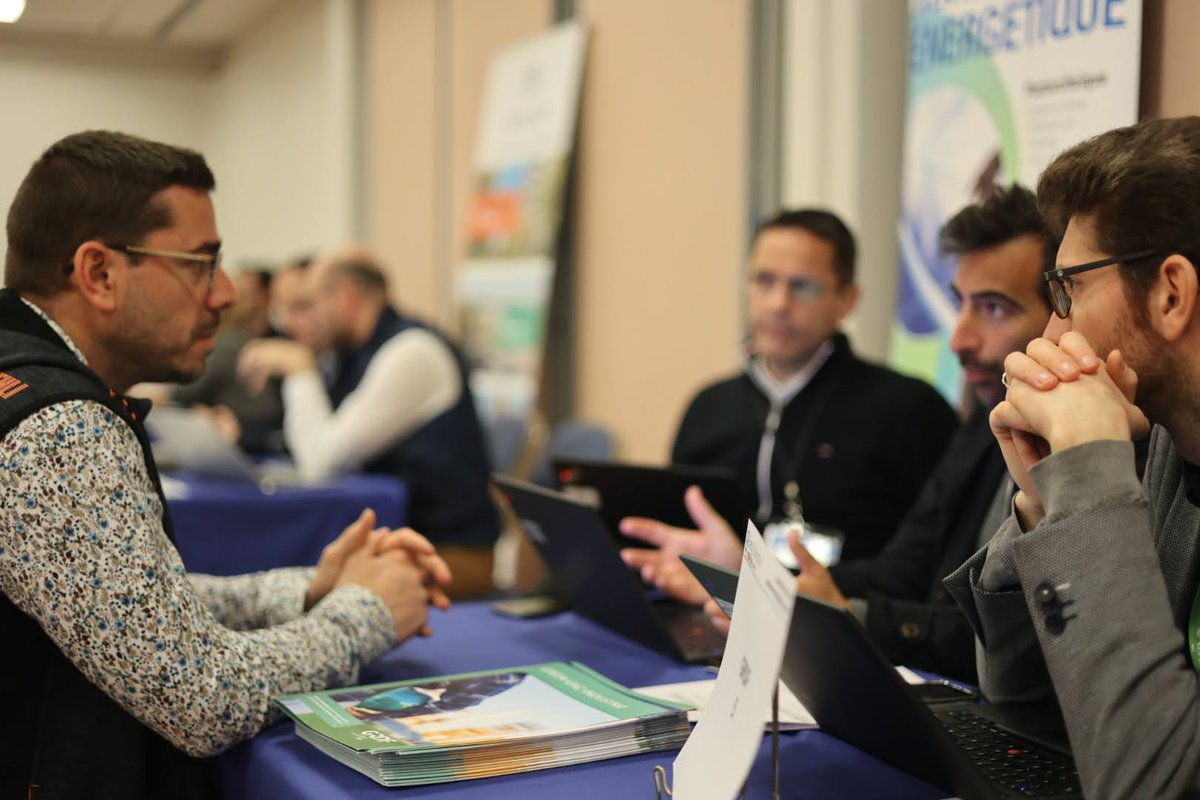 📢 Energy Class Factory à #Aix-en-Provence : les #SpeedMeetings battent leur plein !

Les #décideurs #industriels rencontrent des #experts lors de nos speed meetings et échangent pour concrétiser leurs #projets en prenant compte des tenants et aboutissants de l'énergie.