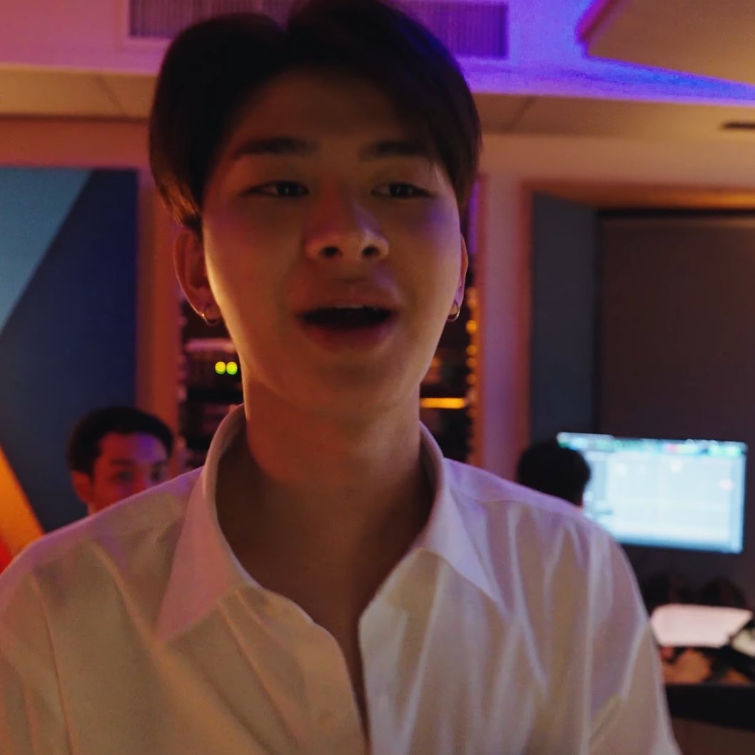 โหไทยชุดนศ โคตรดิบ