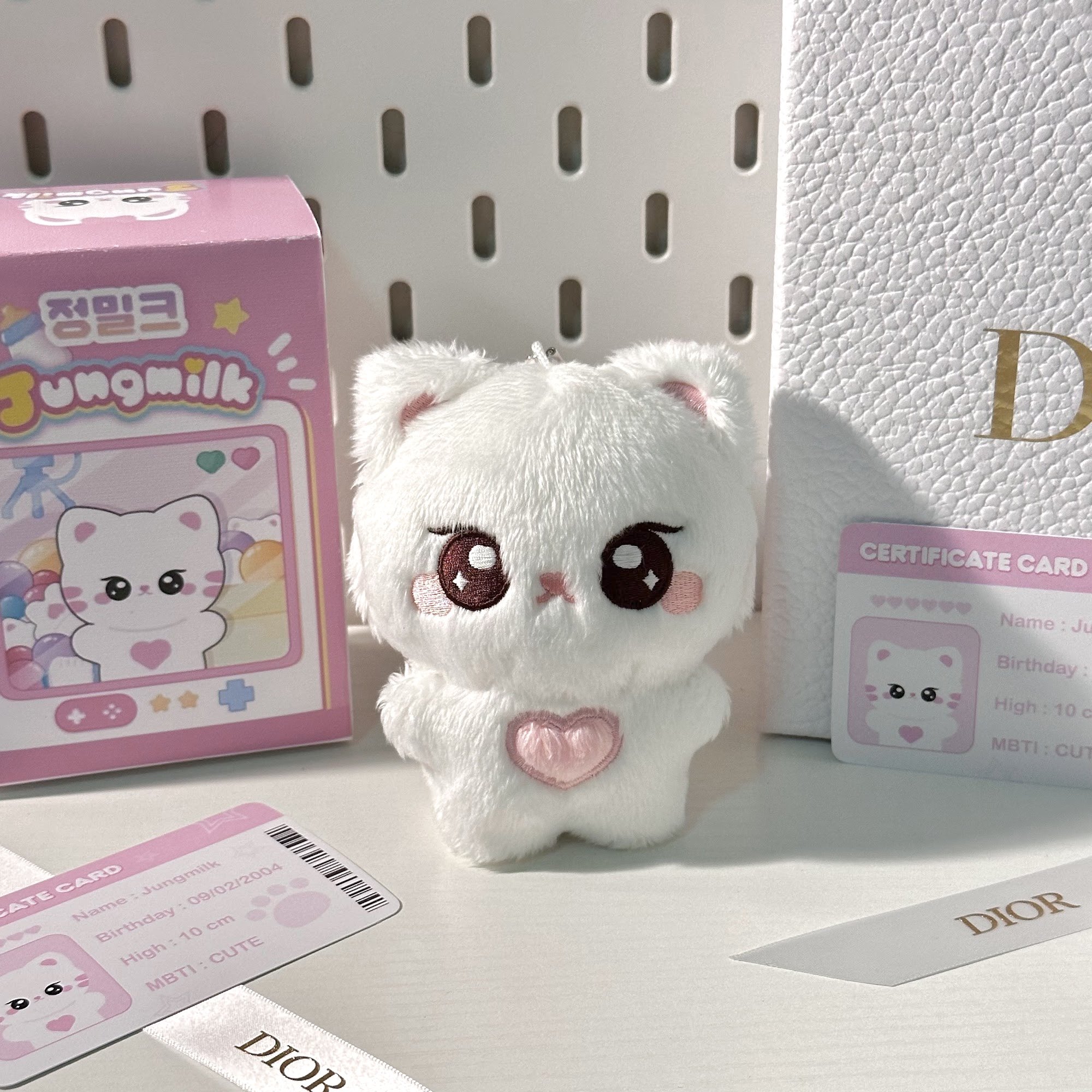 ୨୧ ジョングク ୨୧マスタニム ぬいぐるみ パーカー 10cm Amazon.com: Among Us Series 2 7″ Pink Crewmate with Hockey