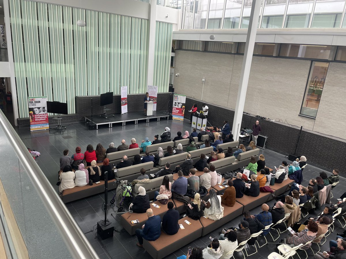 Powerful contributions from BLM organisers from across Wales & other anti-racism activists at @rcccymru @BLMCymru event & exhibition launch #CodiCymru marking UN Day for Elimination of Racial Discrimination. Go & check out the exhibition to learn more.