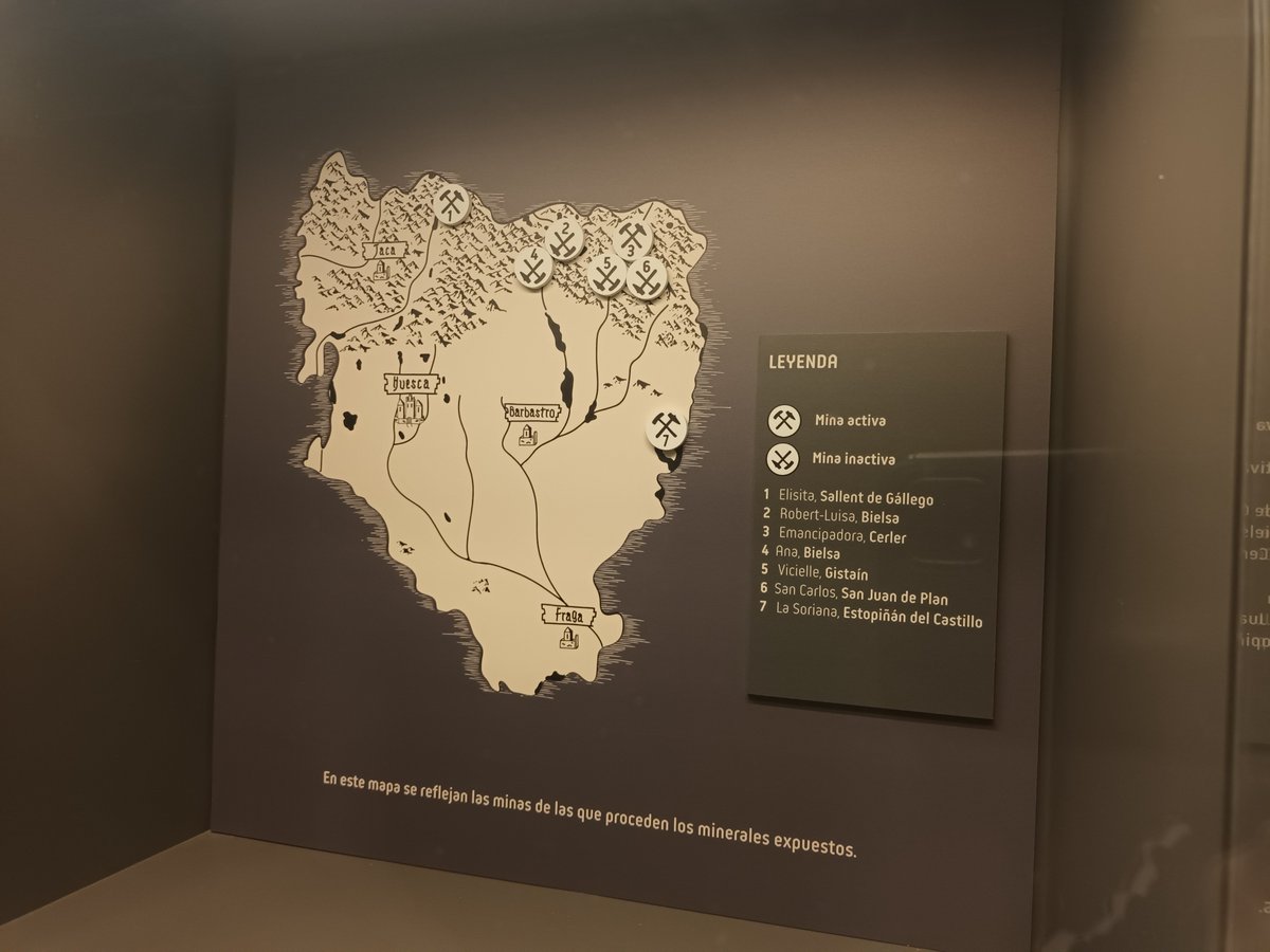 Desde la semana pasada nuestra Colección de Minerales incluye una nueva pieza de fluorita de la Mina Elisita, en Sallent de Gállego.
Visítanos y no te pierdas tampoco la Colección Paleontológica y la exposición "Científicas antes que yo". ¡Entrada libre!
🔎museonat.unizar.es