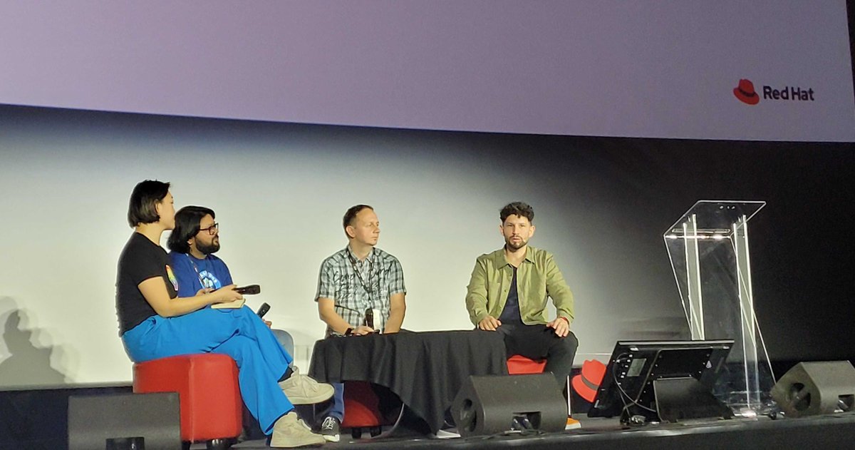 Snaps incoming from Paris📸 At @KubeCon_, @TheTechMaharaj participated in a panel discussion on #PlatformEngineering with @lianmakesthings @ThSchue @salaboy @karenaangell 🎙️ If you are there, say hi to Atul👋 #KubeCon #KubeConEU2024 #PlatformEngineeringDiscussion