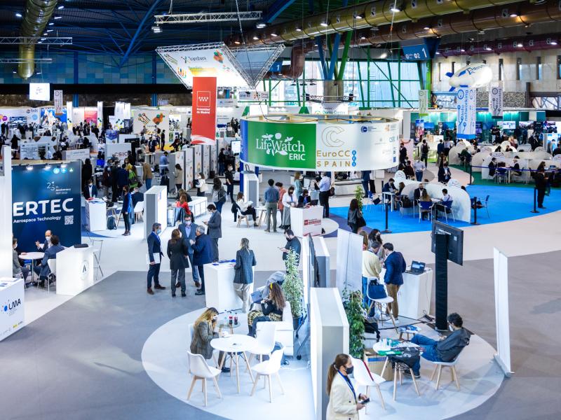 Cidaut's tweet photo. ¡Estamos emocionados de estar en el @Forotransfiere! 🎉 Desde Fundación CIDAUT, nos complace participar en este evento destacado de innovación. ¡Te esperamos en nuestro stand para conversar sobre tecnología, colaboración y el futuro de la innovación! 🚀 #Innovación #Málaga https://t.co/sfEjcXTGLz
