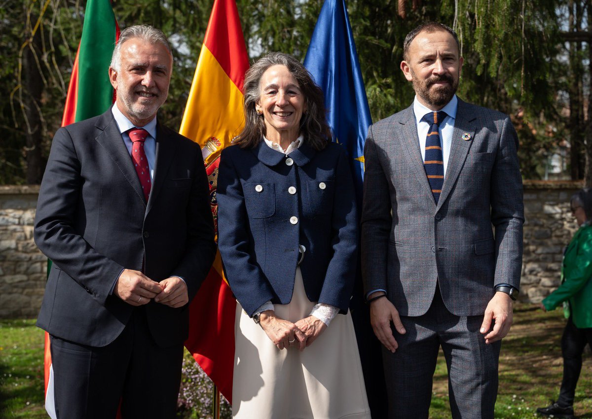 Hoy @DelGob_Marisol se convierte en la primera mujer al frente de la Delegación del Gobierno central en Euskadi. 
Estoy seguro de que tendremos una colaboración estrecha en los importantes proyectos que tenemos en común. 
Gracias a <a href="/DenisItxaso/">Denis Itxaso</a> por estos años de trabajo conjunto.