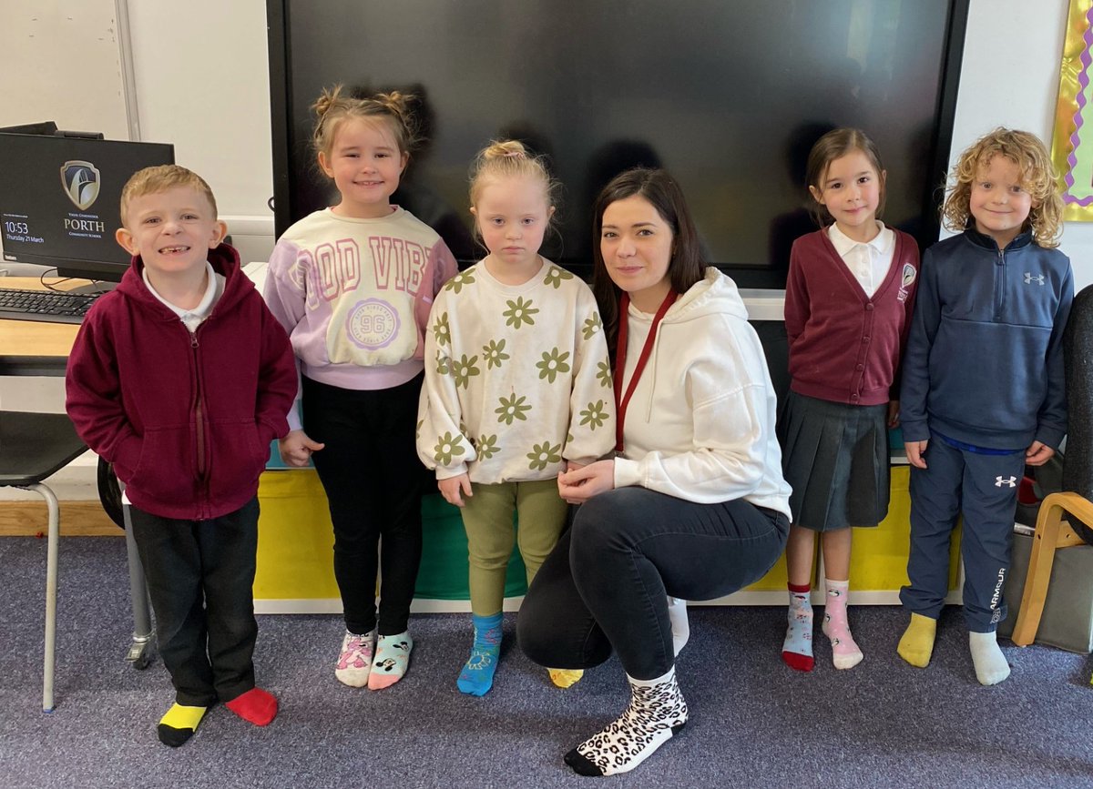 Dosbarth Cedar celebrating World Down Syndrome Day by wearing odd socks!