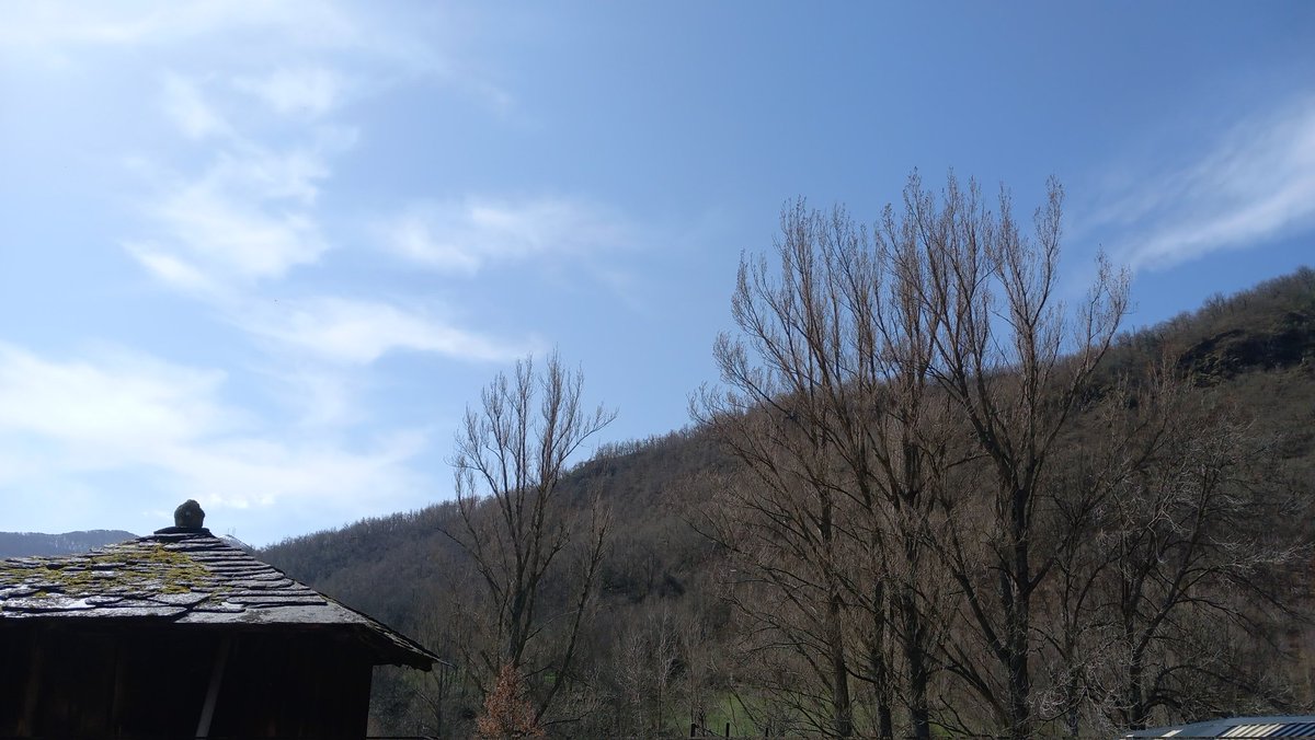 antonioybenina's tweet photo. La primavera empieza bien...

Haz tu reserva....
☎️ 610752535
📧 antonioybenina@gmail.com 

#casaantonioybenina #laciana #leitariegos #reservadelabiosfera #mipueblovende #españa #vut #leon #alojamientosconmascotas #bookingcom https://t.co/Mc9rXqVZnb