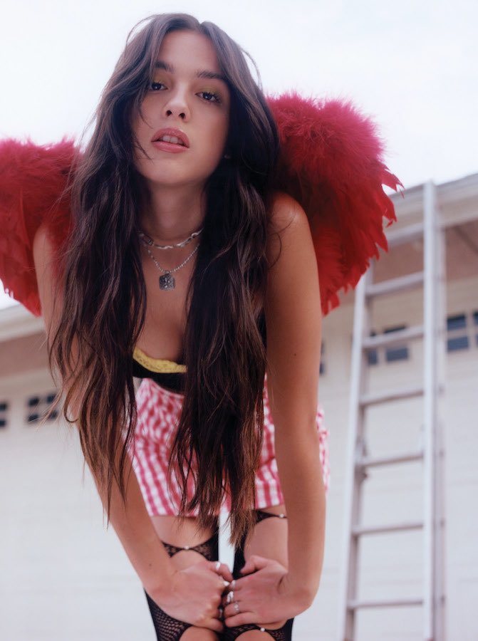 DailyRodrigo's tweet photo. 🚨GUTS (spilled) SPOILERS AHEAD! 

The song “so american” on the deluxe record is Olivia’s first love song ever released!💕

The song is 2:49 long, and makes reference to a relationship where she is “so american” compared to her partner. https://t.co/bs5dP84Yrr