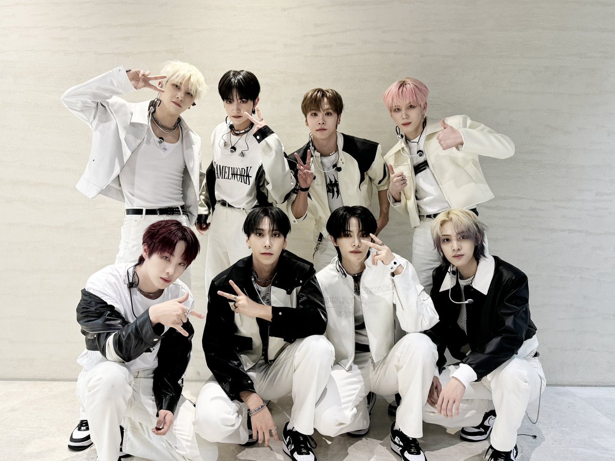 [📸]

완벽했던 Fifty-Fifty ⚡️
밀고 당길 생각 없이 사랑해 ELSE💙

#BAE173 #비에이이173
#Fifty_Fifty 
#NEWCHAPTER_LUCEAT