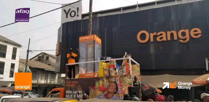 Orangemoneysl's tweet photo. Wi don start, kam around we Orange Rawdon Street shop ein buy Top up or pay bills using yu Orange Money ein stand chance for be wan of wi lucky winner for food items or even yu yone biznes money.
#nextalagba #WINABUSINESS #orangesl #OrangeMoney https://t.co/WMGEe6hnDV