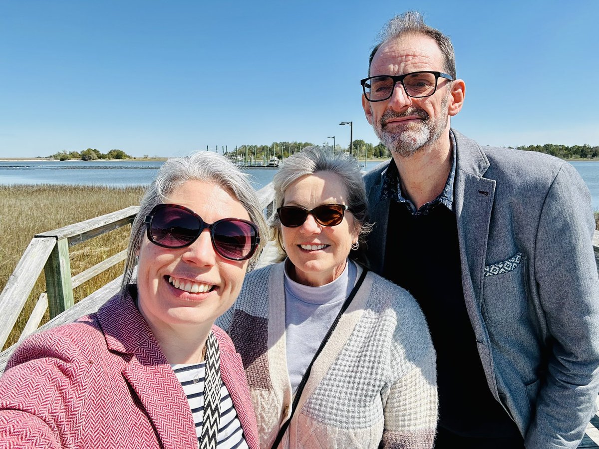 Awesome couple of days @UNCWilmington meeting colleagues and discussing future coastal, estuarine & marine research collaborations. Especial thanks to folks @UNCW_CMS who hosted us in the amazing waterfront Centre for Marine Science. Look at that view from the dock 👀