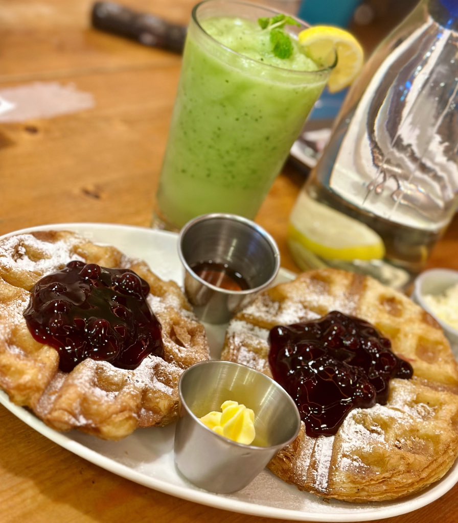 justcastellon's tweet image. #Brinner — breakfast for dinner