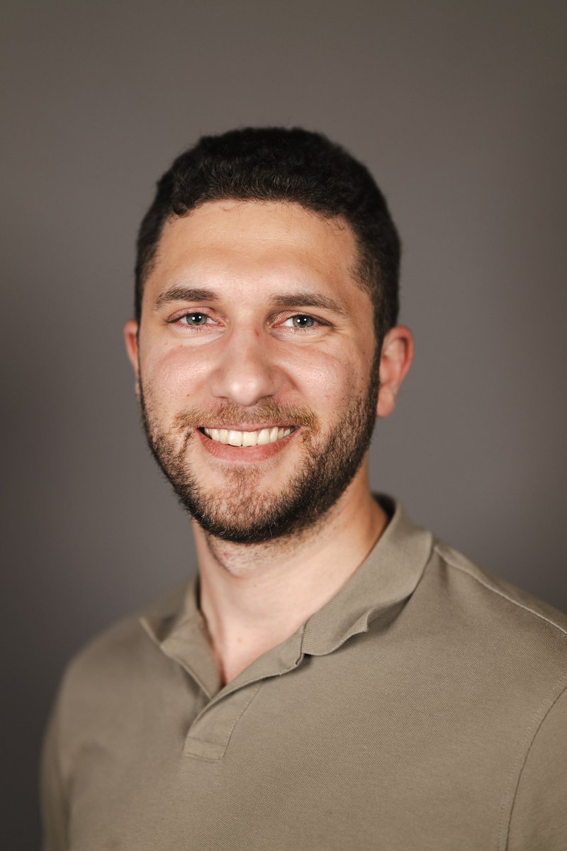 BrowardUCF's tweet photo. HEADSHOTS HAVE ARRIVED 💥

Did you attend our National Networking Knight and took a headshot? If so, the headshots are in! Click the link below to download yours. 

https://t.co/0X0yvJuiZP

We appreciate everyone who joined us. https://t.co/BCboGFGSgb