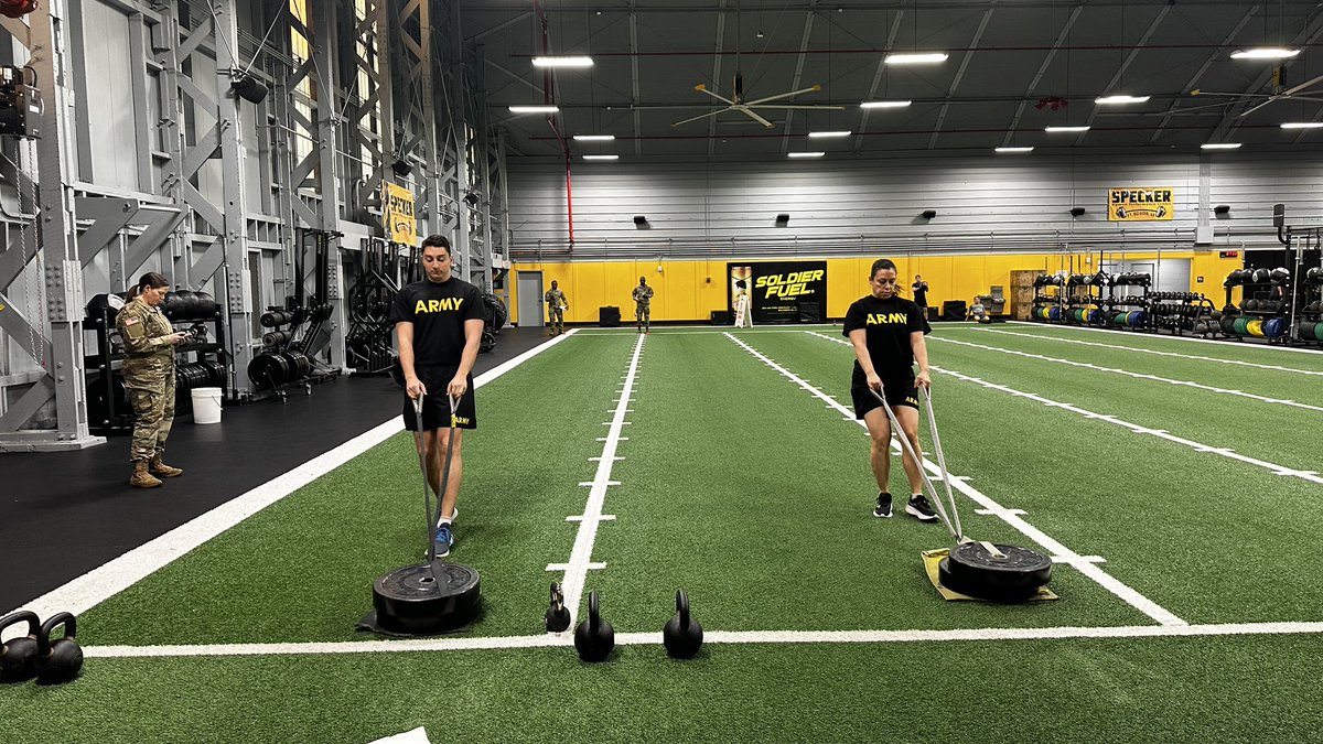 Soldiers of @USACEHQ are getting after it this morning with an ACFT.