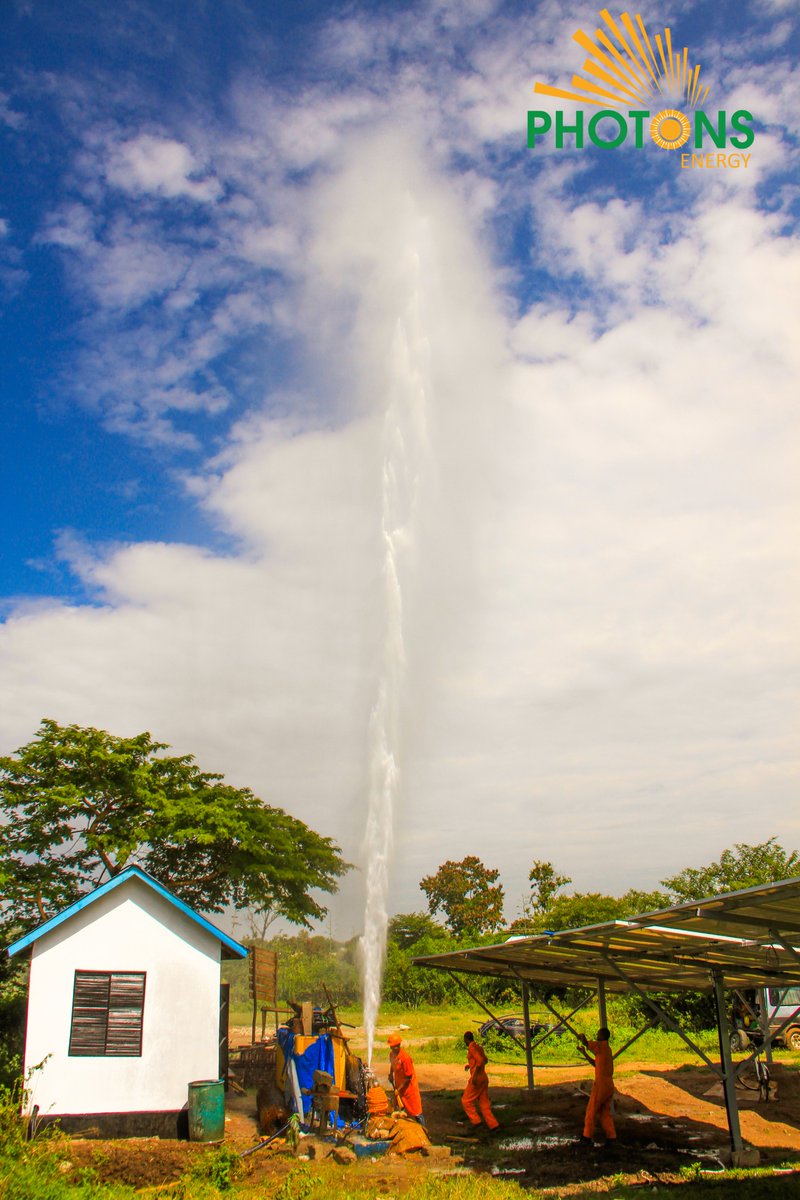 PhotonsEnergy's tweet photo. See how high the water goes with our solar pump! It's powerful and amazing. This shows how well our system works. https://t.co/fnX9S8sJc8