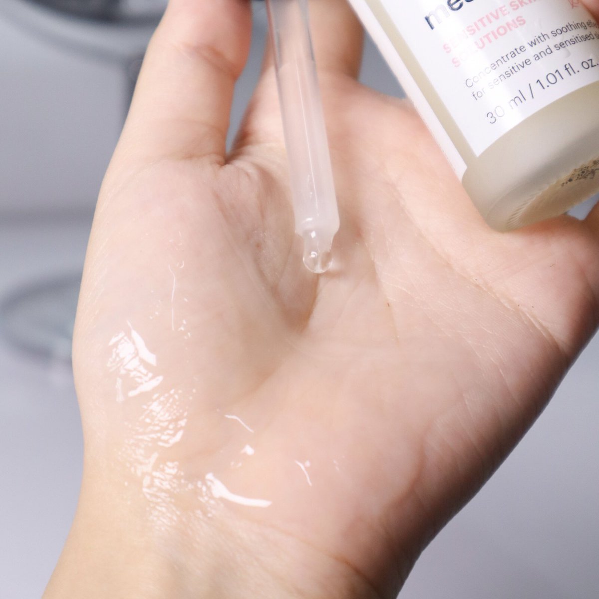 nnzniiniwz's tweet photo. มาดูตัวช่วยฮีลผิว ที่ต้องมีติดบ้านไว้กันค่า เซรั่ม mesoestetic skin balance ✨ช่วยปลอบประโลมผิวจากอาการแดง ได้ดี มีพรีไบโอติก อาหารชั้นดีของผิว ทั้งสร้างเกราะป้องกันให้ผิวแข็งแรง อ่อนโยนกับผิวมาก
#sensitivesolution #ปกป้องทุกการสัมผัสขจัดทุกการระคายเคือง #mesoesteticthailand #skinbalance #sensitiveskin