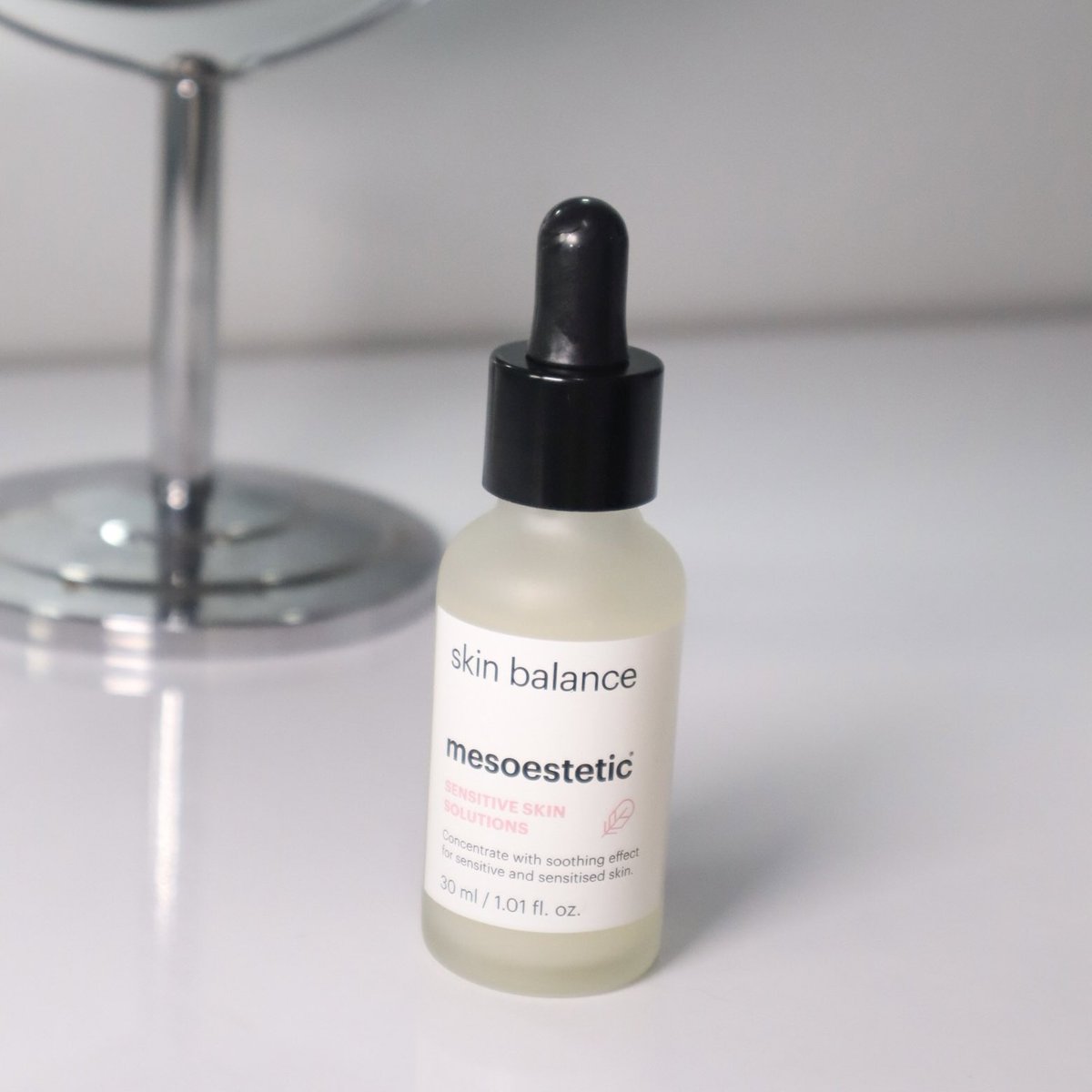 nnzniiniwz's tweet photo. มาดูตัวช่วยฮีลผิว ที่ต้องมีติดบ้านไว้กันค่า เซรั่ม mesoestetic skin balance ✨ช่วยปลอบประโลมผิวจากอาการแดง ได้ดี มีพรีไบโอติก อาหารชั้นดีของผิว ทั้งสร้างเกราะป้องกันให้ผิวแข็งแรง อ่อนโยนกับผิวมาก
#sensitivesolution #ปกป้องทุกการสัมผัสขจัดทุกการระคายเคือง #mesoesteticthailand #skinbalance #sensitiveskin
