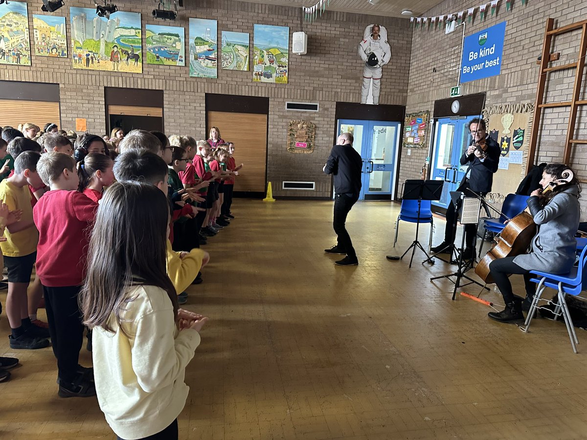 Diolch yn fawr to the @CarducciQuartet for performing for Upper School this morning. The children loved hearing about the instruments and hearing lots of different pieces #enterprisingcreativecontributors