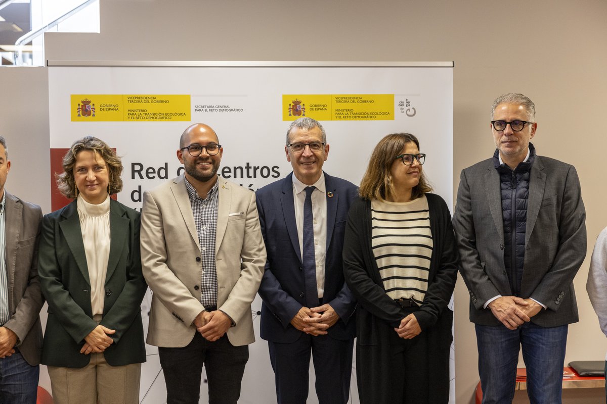 Hoy se celebra un encuentro con las administraciones participantes en la #RedCIT » para poner en común sus avances en el desarrollo de la Red

Una herramienta para el impulso
→ de proyectos de emprendimiento 
→ de nuevas oportunidades de dinamización del medio rural