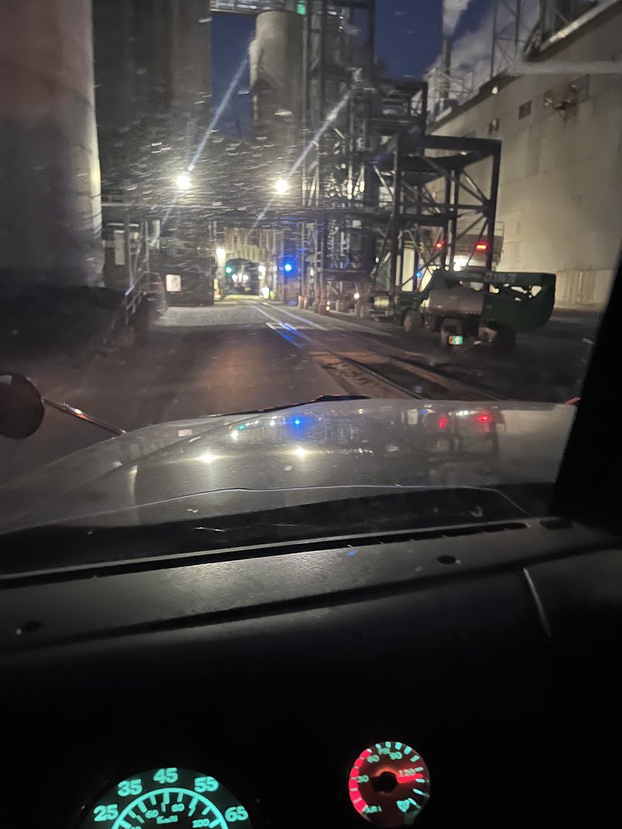 devon_schott's tweet image. Delivered the last load of corn from the 2023 Crop. For all you guys not selling/don’t need the money here you go. I’m sure Corn will rally and they’ll be over $5 cash corn offers for next week. You’re welcome.