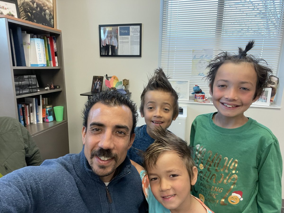 Crazy Hair Day @OakviewElem is the perfect opportunity to appreciate the terribleness of the Gaudet hair and make a @StBaldricks donation stbaldricks.org/donate/partici…