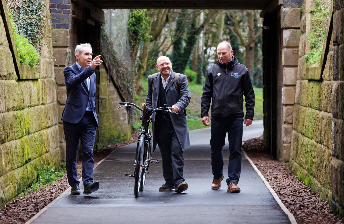 Minister for Zero Carbon Buildings, Active Travel & Tenants' Rights, Patrick Harvie MSP, visited a newly refurbished path connecting QMU to the centre of Musselburgh, meeting the needs of locals. The path was upgraded following a grant from @PathsforAll & funding from @ELCouncil.