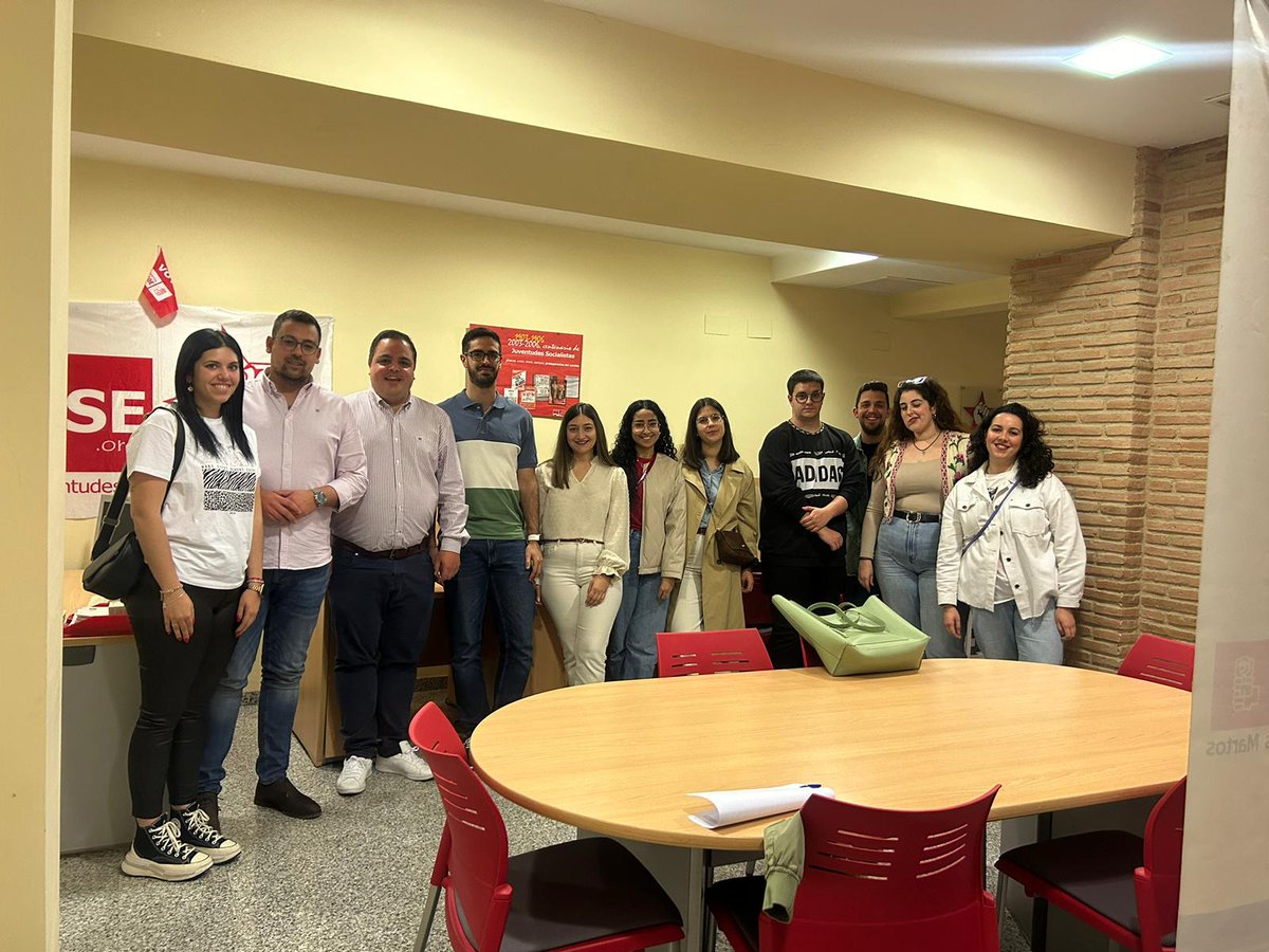 JSAMartos's tweet image. 🔴 Renovación de la Ejecutiva Local de Martos.
vivirjaen.com/renovacion-de-…

Toca trabajar,escuchar y ayudar a todxs los jóvenes de Martos!📷📷
Síguenos también en instagram instagram.com/jsamartos/ y en facebook facebook.com/people/Juventu…